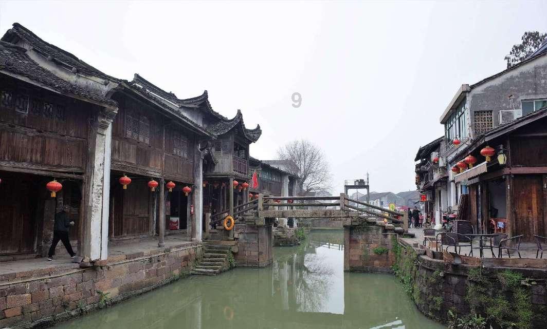 摩科智能AI数字人智控魔盒上线，打造即联即用的便携式数字员工！